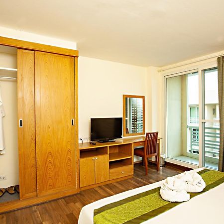 פרה נאקון סי איוטאיה Tm Land Hotel מראה חיצוני תמונה